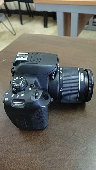 Canon EOS 700D - Appareil photo performant et intuitif, état presque neuf