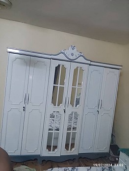 Lit, armoire et buffet à vendre - bon état - négociable