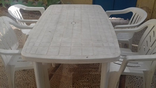 Table avec chaises